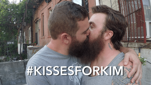 Straight kissing