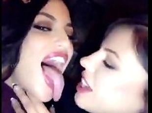 best of Very girls tongue action share