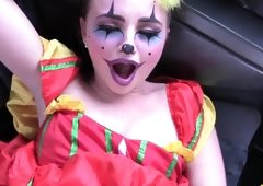 Clown masturbation