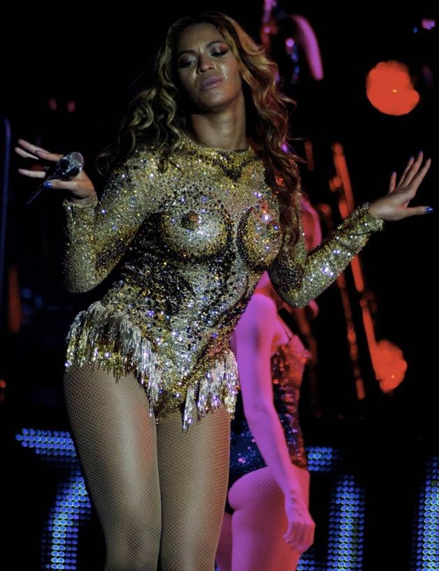 Beyonce breast naked