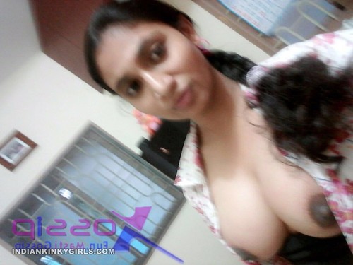 Desi girl boobs nipple show