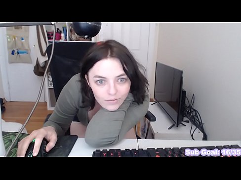 Twitch fail streamer tits live