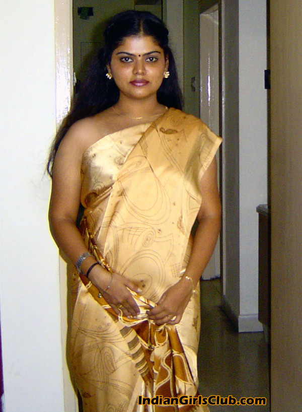 Indian aunty nude body showing